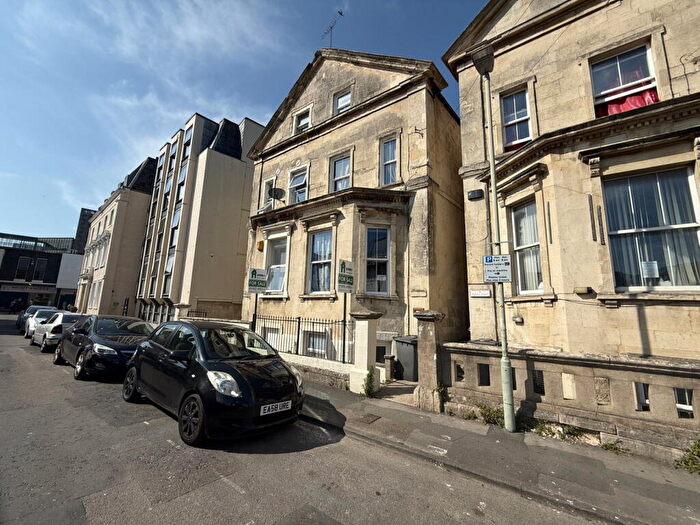 1 Bedroom Flat For Sale In Russell Street, Gloucester, Gloucestershire, GL1