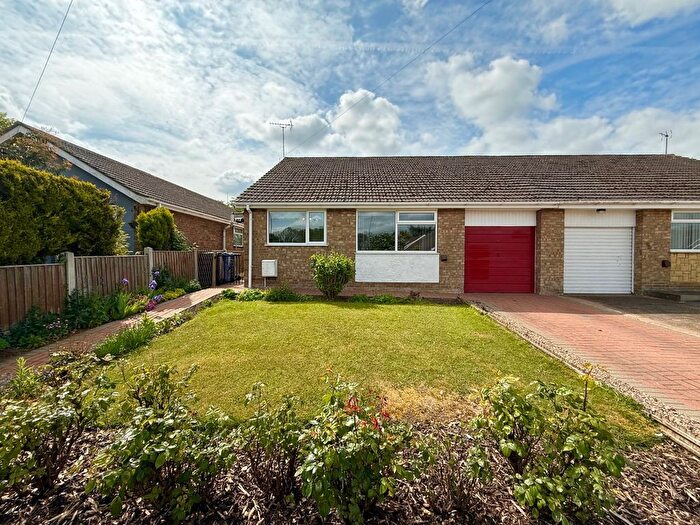 3 Bedroom Semi-Detached Bungalow For Sale In Upper Close, Sturton By Stow, LN1