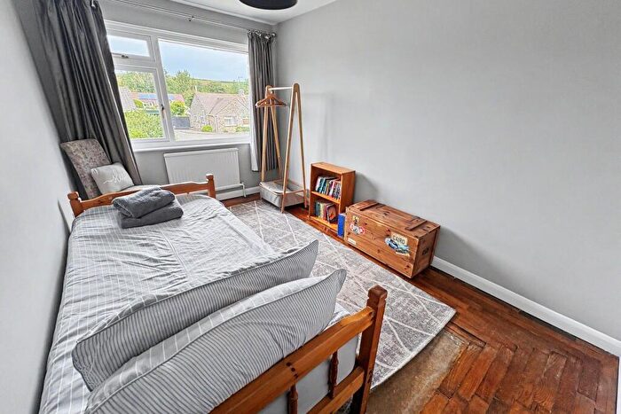 3 Bedroom Detached Bungalow For Sale In Corfe Castle, BH20 - Photo 10