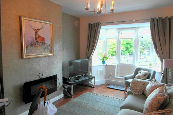 3 Bedroom Apartment To Rent In Flat, Parkview Court, Coldstream Terrace, Cardiff, CF11