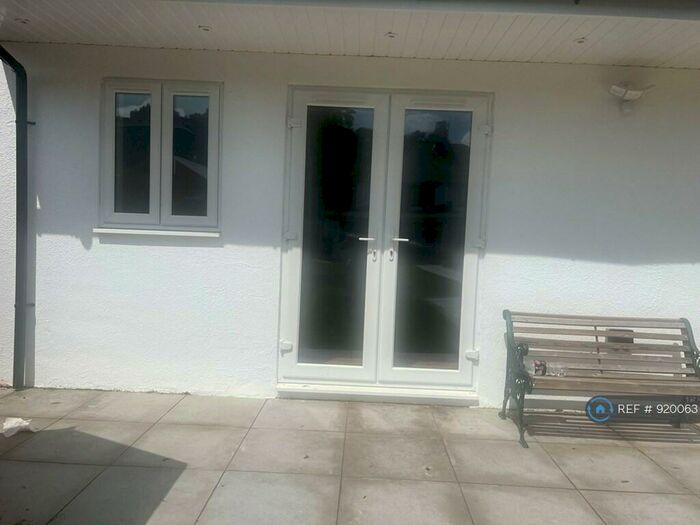 Studio To Rent In London Road, Ewell, Epsom, KT17