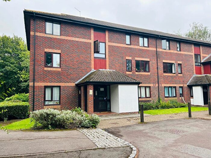 Apartment To Rent In Pebble Drive, Didcot, OX11