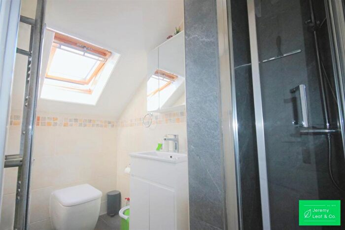 1 Bedroom Flat For Sale In Nether Street, North Finchley, N12