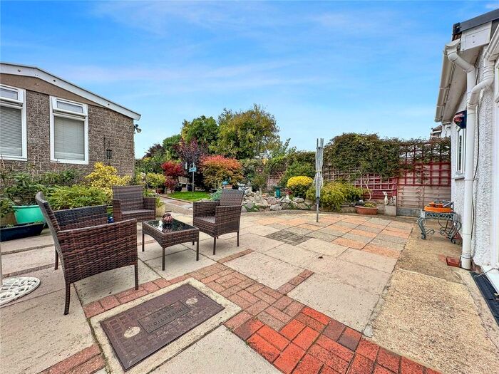 2 Bedroom Bungalow For Sale In Begonia Avenue, Gillingham, Kent, ME8