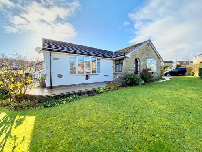 3 Bedroom Bungalow To Rent In Farfield Avenue, Hepworth, Holmfirth HD9