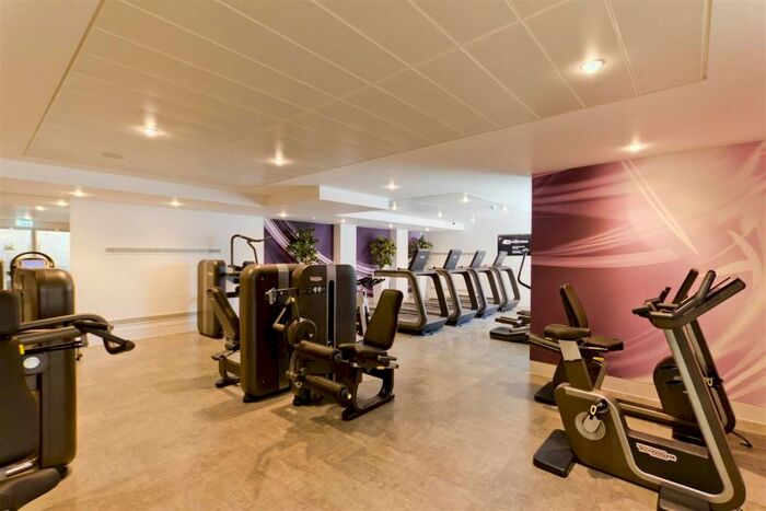 2 Bedroom Flat To Rent In Trinity House, Kensington High Street, London, W14