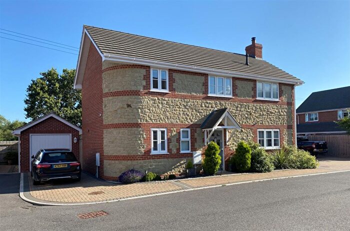4 Bedroom Detached House For Sale In Motcombe Meadow, The Street, Motcombe, Shaftesbury, SP7