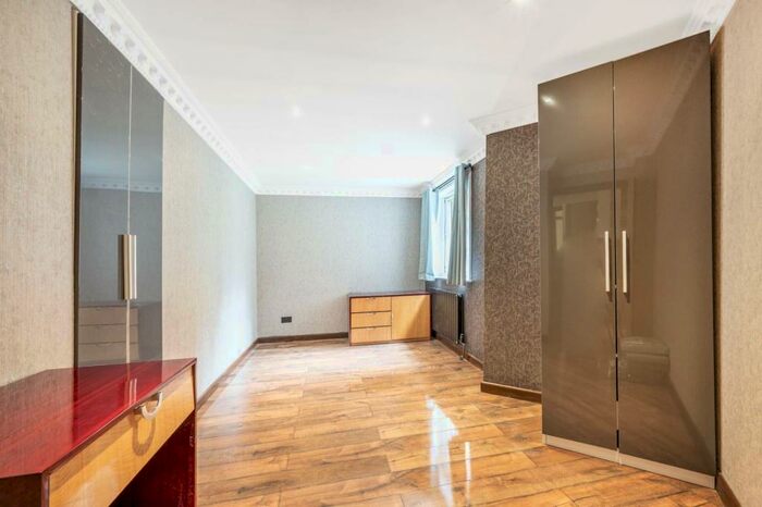 5 Bedroom Apartment To Rent In The Octagon, Finchley Road, West Hampstead, NW3