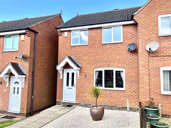2 Bedroom Property To Rent In Shoesmith Close, Barwell, Leicester, LE9