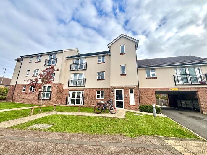 2 Bedroom Flat To Rent In Gray Court, Stevenage, SG1
