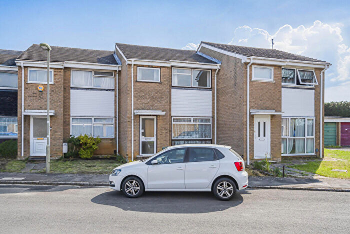 3 Bedroom Terraced House For Sale In White Way, Kidlington, OX5