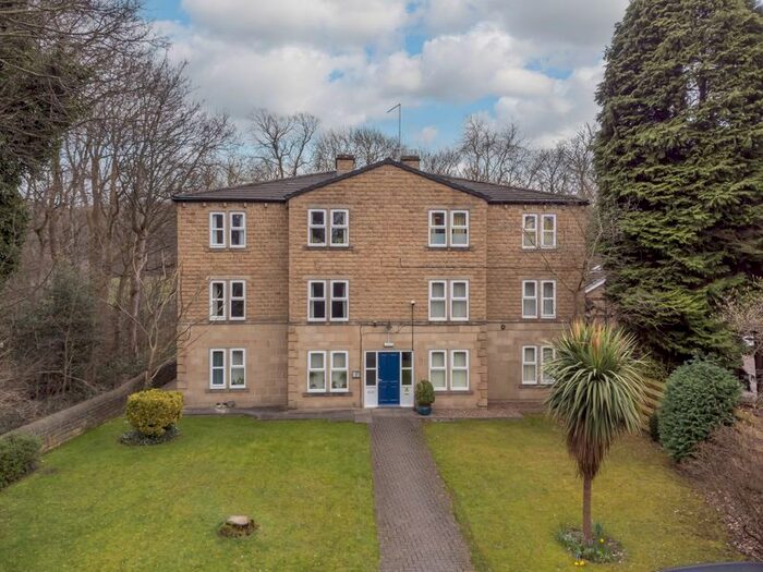 1 Bedroom Flat To Rent In Longley Court, Kings Mill Lane, Huddersfield, HD1