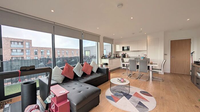 3 Bedroom Flat To Rent In Northolt Road, Harrow, HA2