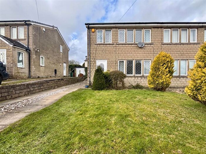 3 Bedroom Semi Detached House For Sale In Sapgate Lane, Thornton, Bradford, BD13