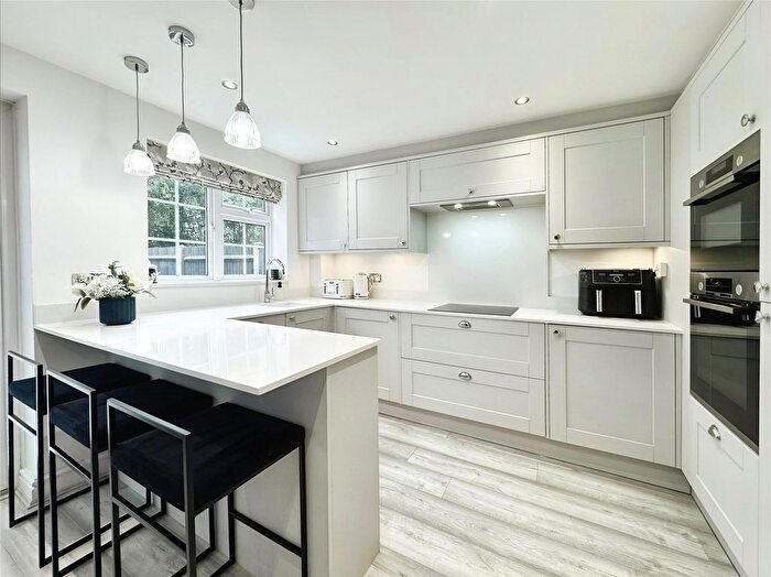 3 Bedroom End Of Terrace House For Sale In Farcrosse Close, Sandhurst, Berkshire, GU47