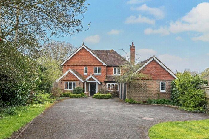 5 Bedroom Detached House For Sale In Guildford Road, Cranleigh, GU6