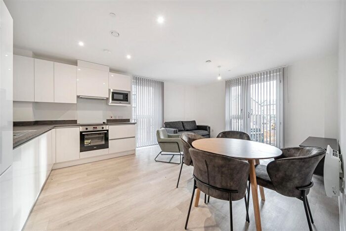 2 Bedroom Flat To Rent In Belgrave Village, Birmingham, B12