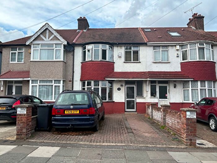 3 Bedroom Terraced House For Sale In Southall, Middlesex, UB1