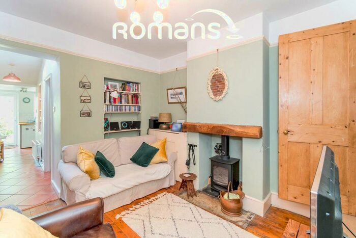 2 Bedroom Cottage To Rent In Chesil Street, Winchester, SO23