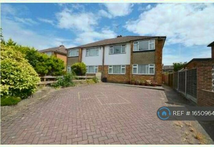 2 Bedroom Maisonette To Rent In Larkshall Road, London, E4