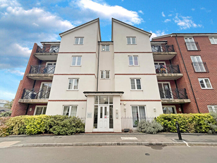 2 Bedroom Flat For Sale In Poppleton Close, Earlsdon, Coventry, CV1