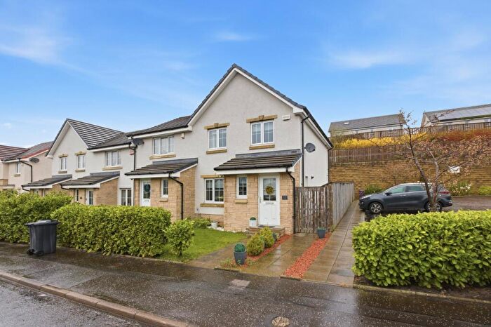 3 Bedroom End Of Terrace House To Rent In Myreside Street, Glasgow, G32