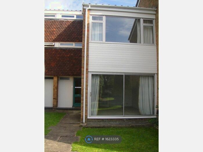 3 Bedroom Terraced House To Rent In Buckingham Gardens, West Molesey, KT8
