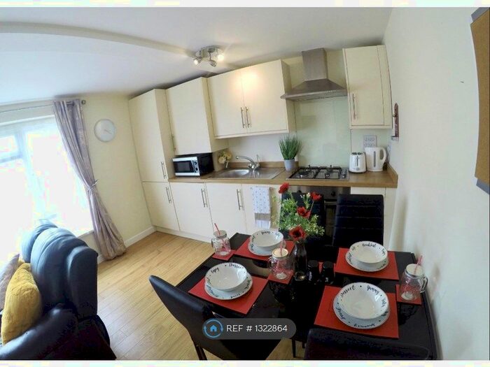 2 Bedroom Flat To Rent In Newcastle Road, Reading RG2