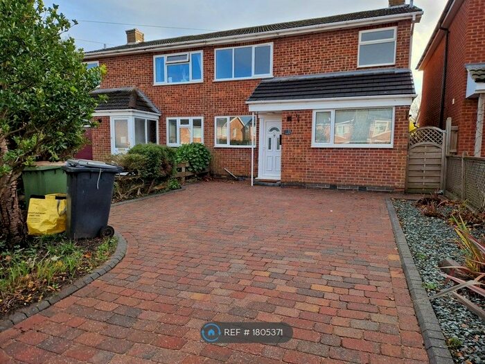 3 Bedroom Semi-Detached House To Rent In Grange Close, Ashby-De-La-Zouch, LE65