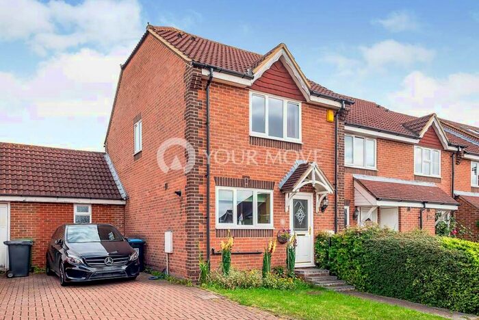 4 Bedroom Semi-Detached House To Rent In Morpeth Close, Hemel Hempstead, Hertfordshire, HP2