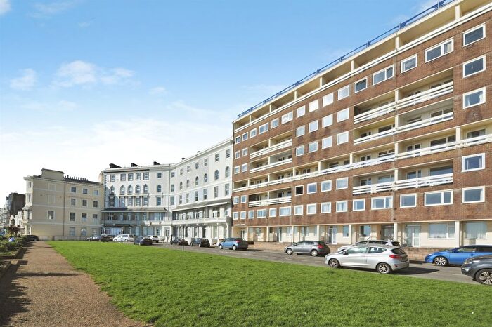 2 Bedroom Flat For Sale In Robertson Terrace, Hastings, TN34