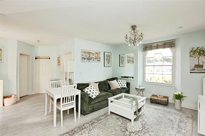2 Bedroom Flat For Sale In Clifton Terrace, Madrepore Road, Torquay, Devon, TQ1