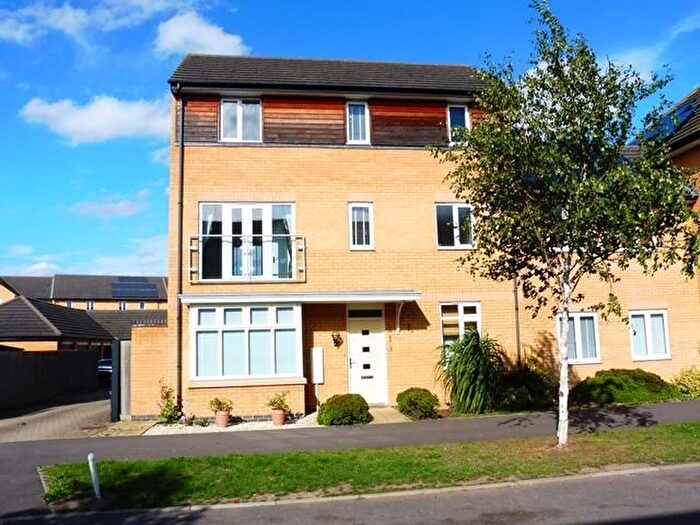 4 Bedroom Property To Rent In Four Chimneys Crescent, Peterborough, PE7
