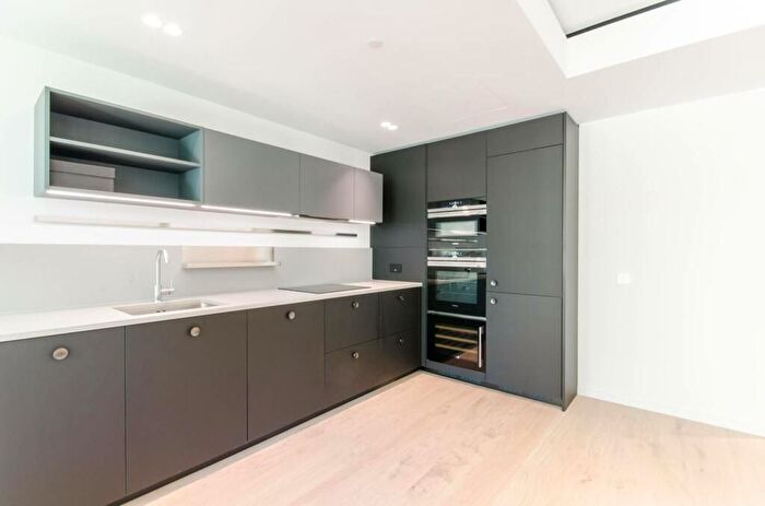 2 Bedroom Flat To Rent In Bartholomew Close, London, EC1A