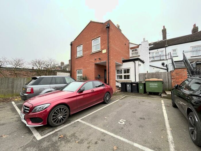 6 Bedroom Semi-Detached House To Rent In Crown Mews, Peterborough, PE1