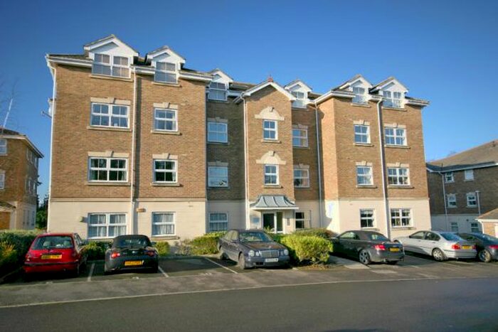 2 Bedroom Flat To Rent In Heath Road, Haywards Heath RH16