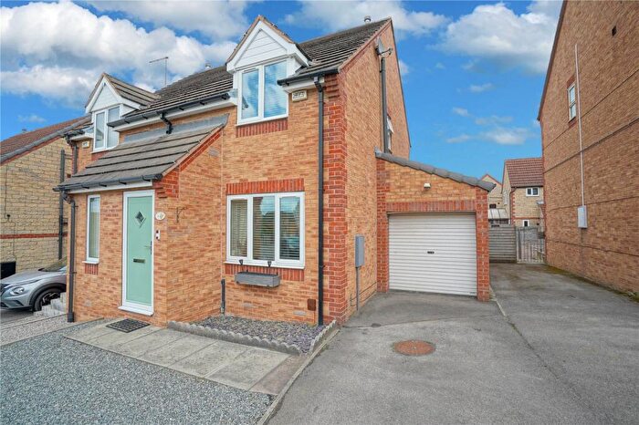 2 Bedroom Semi-Detached House For Sale In Linkswood Road, Dalton, Rotherham, South Yorkshire, S65