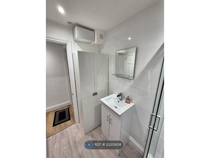 1 Bedroom Flat To Rent In Church Road, Richmond, TW10
