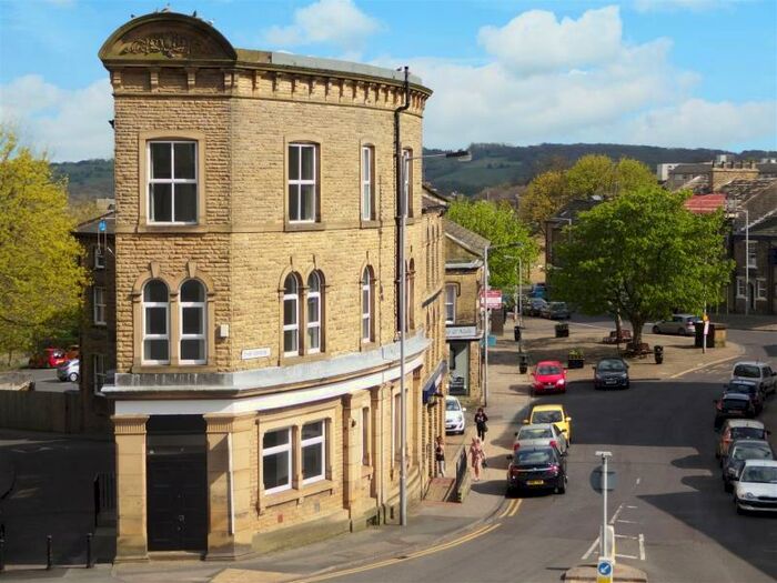 1 Bedroom Terraced House To Rent In The Green, Bradford, BD10