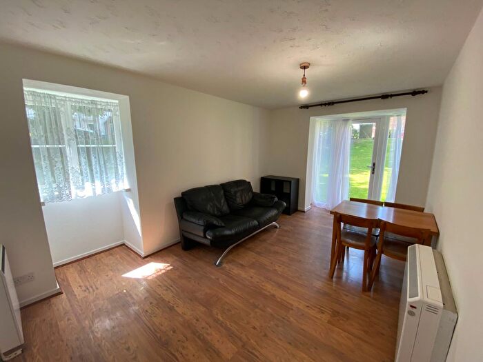 1 Bedroom Flat To Rent In Somerset Gardens, Creighton Road, London, N17