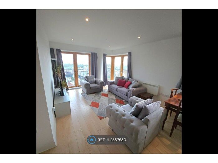 2 Bedroom Flat To Rent In Argyle Street, Glasgow, G2