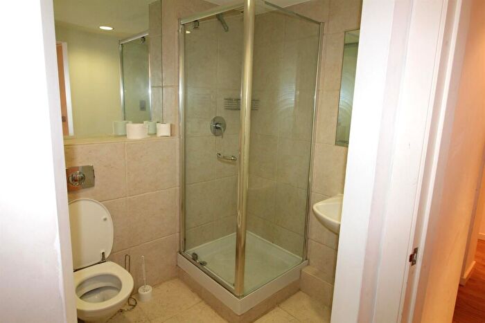 2 Bedroom Apartment To Rent In West Point, Wellington Street, LS1
