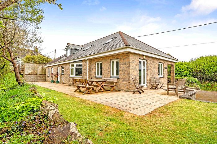 4 Bedroom Bungalow For Sale In Mullion, Helston, Cornwall, TR12