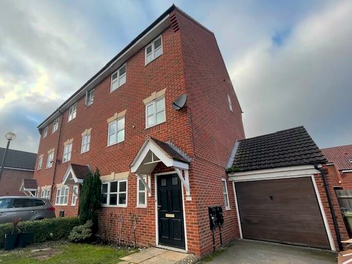 4 Bedroom House To Rent In Brantwood Close, Westcroft, MK4