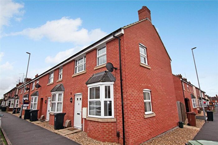 2 Bedroom Semi Detached House To Rent In Grove Road, Rushden, Northants, NN10