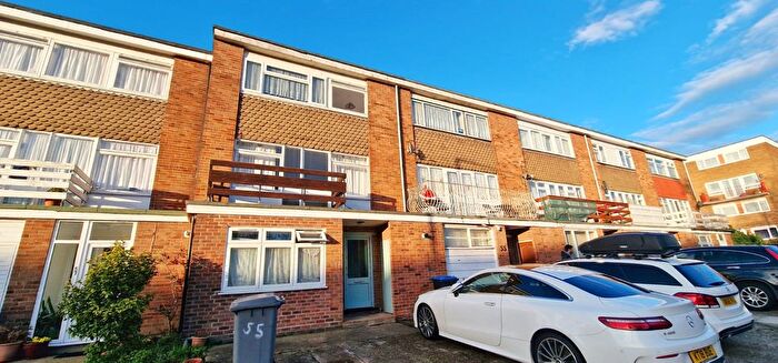 3 Bedroom Flat To Rent In Chalkhill Road, Wembley, HA9