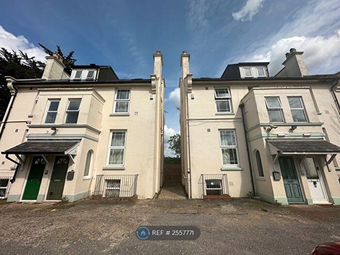 1 Bedroom Flat To Rent In Cleveland Road, Uxbridge, UB8