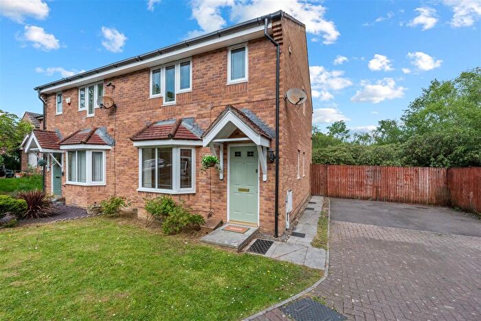 3 Bedroom Semi-Detached House For Sale In Oak Way, Penllergaer, Swansea, SA4