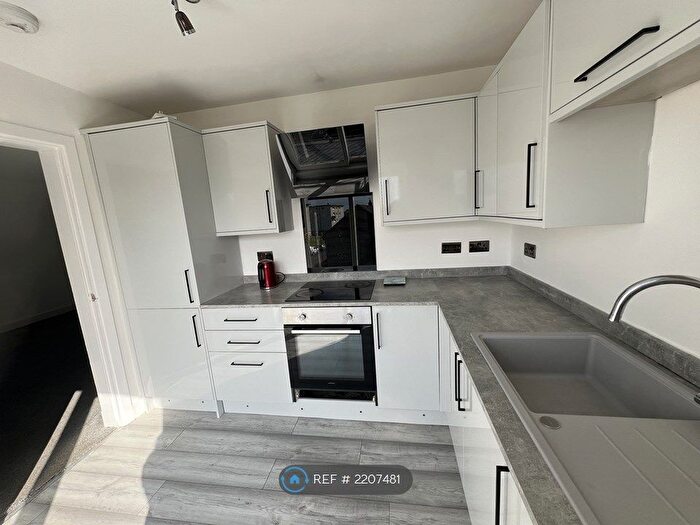 3 Bedroom Flat To Rent In Abbeydale Way, Rutherglen, Glasgow, G73