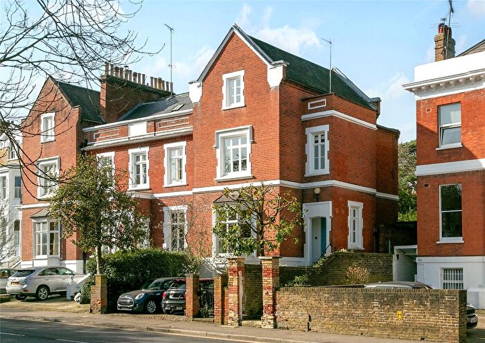 4 Bedroom Semi Detached House For Sale In Queens Road, Richmond, TW10